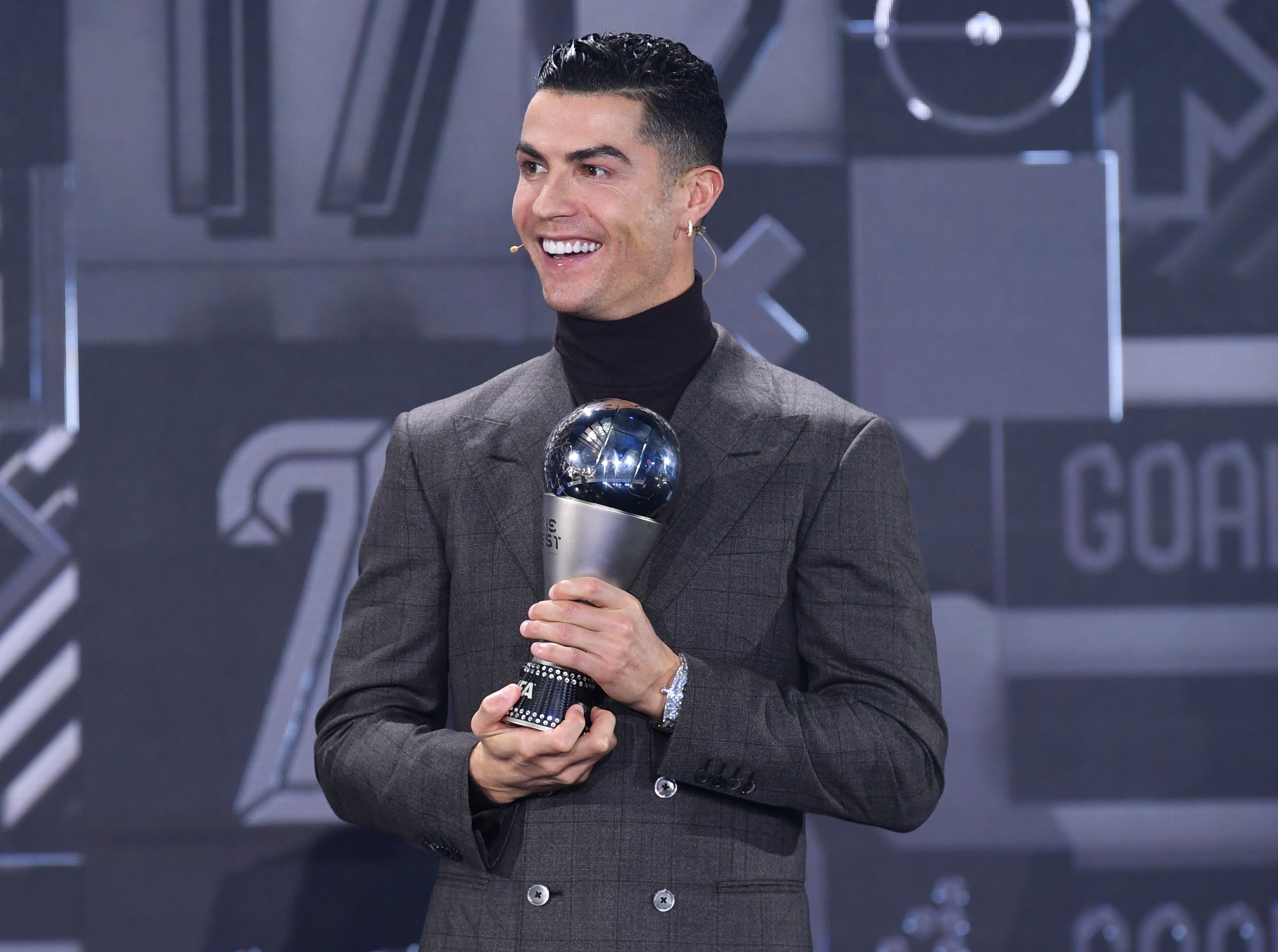 Ronaldo: I'm So Proud For This Special Award From FIFA, I Will Be A ...