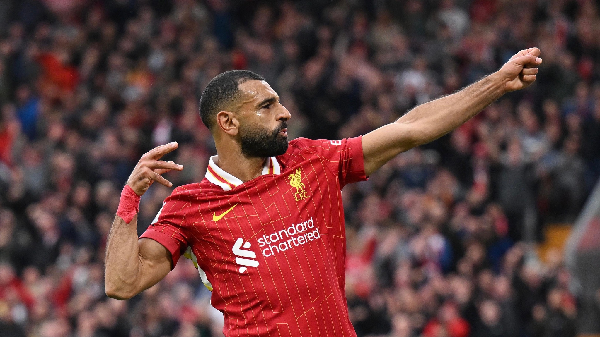 شرط محمد صلاح لتوقيع عقده مع ليفربول