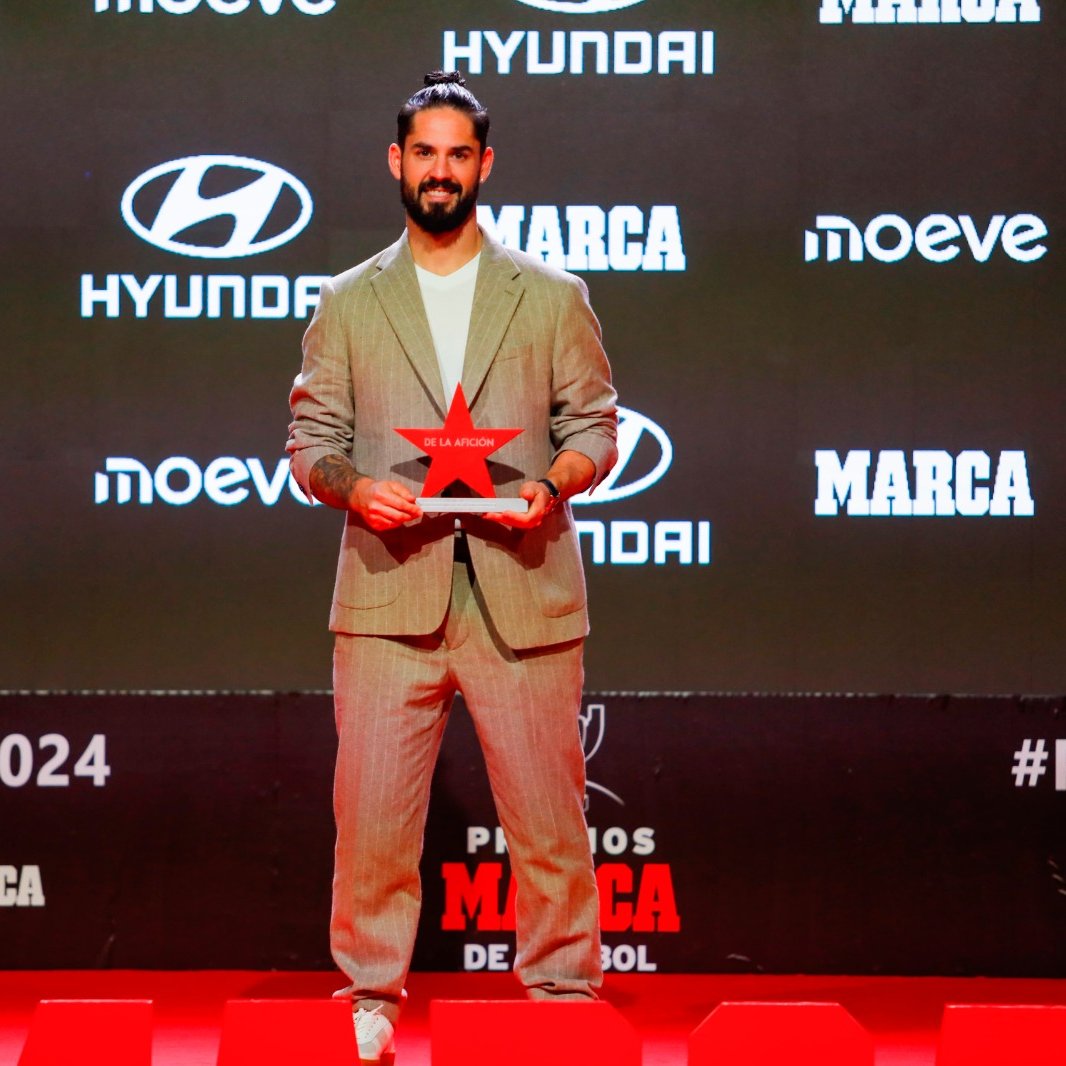 Real Madrid and Barcelona stars absent from Marca ceremony