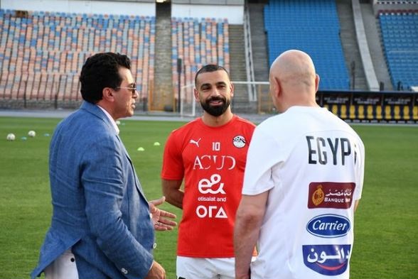 أشرف صبحي يرد على تهديدات عضو الزمالك