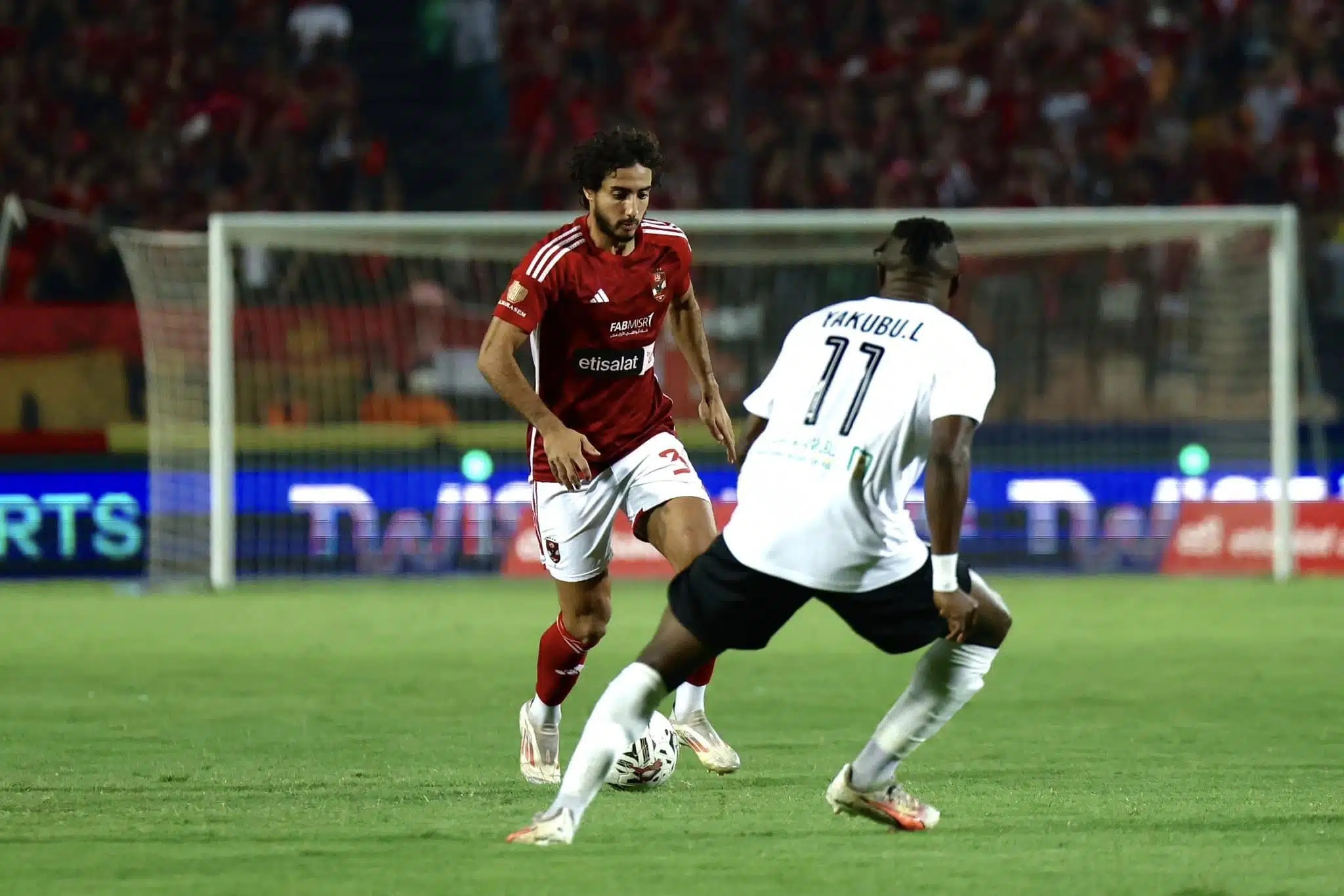الأهلي يواجه البنك.. وبيراميدز  يترقب!
