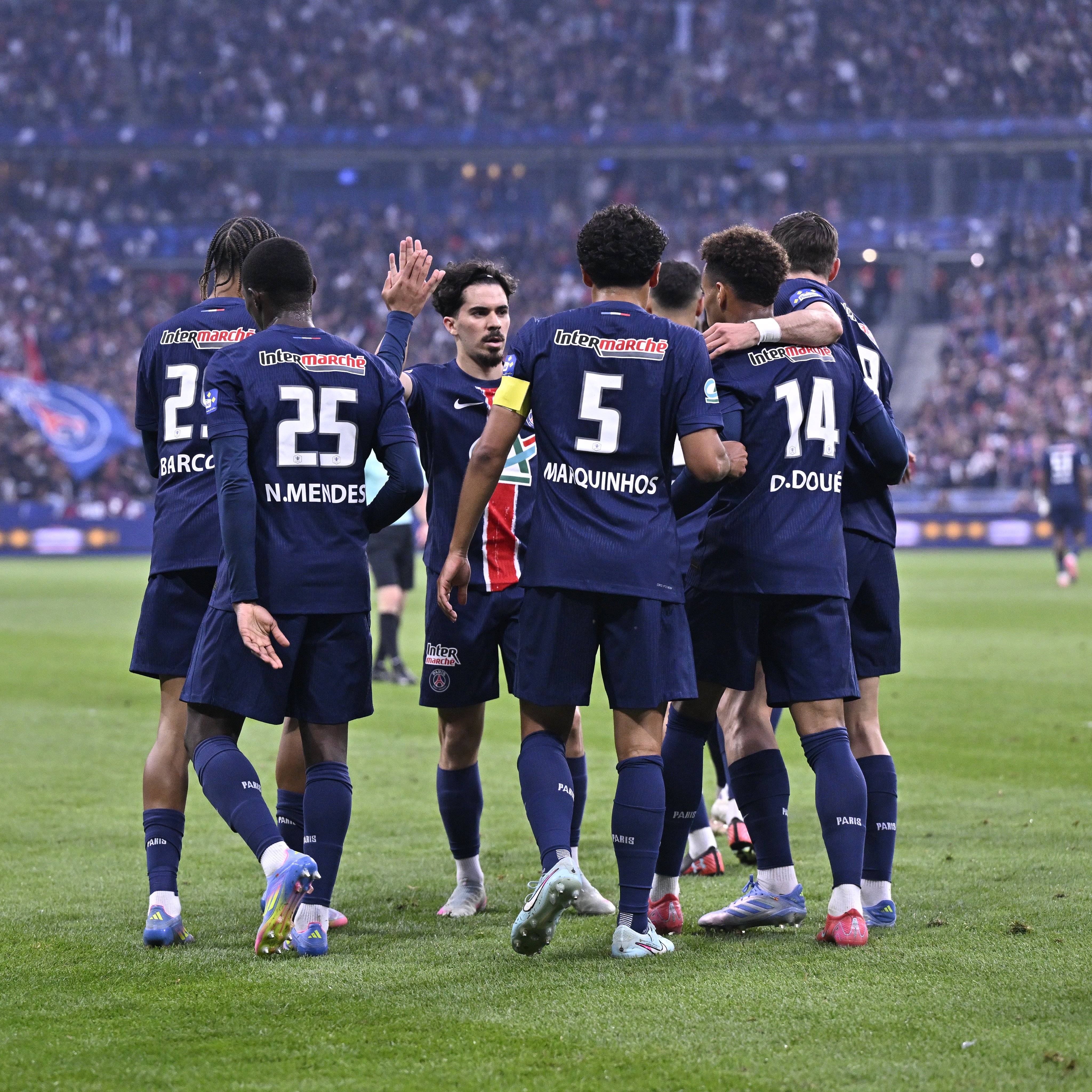 بثلاثية ريمس.. باريس بطلًا لكأس فرنسا