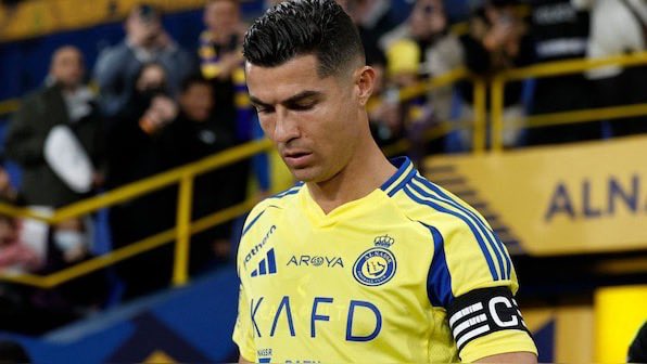 الهلال يغازل رونالدو بشروط نارية