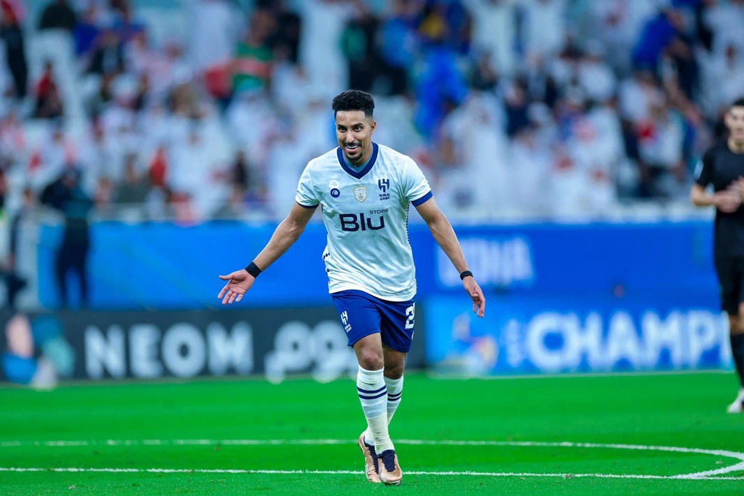 نجم الهلال يتألق وصلاح يتصدر الأفضل عالميًا