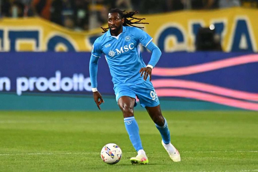 الهلال يتحرك لضم نجم نابولي