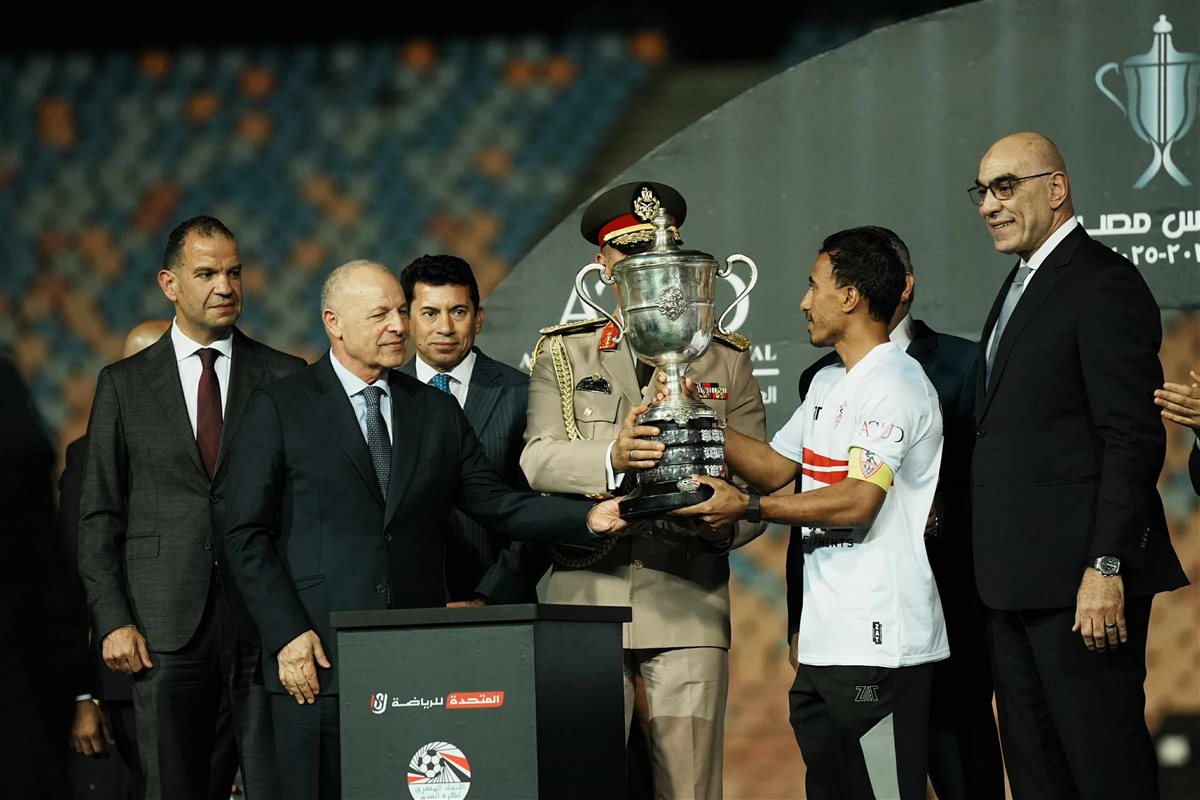 شيكابالا يفاجئ الجميع ويمنح الكأس لعبدالشافي