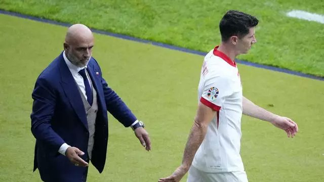 Lewandowski wins his battle with the Polish coach