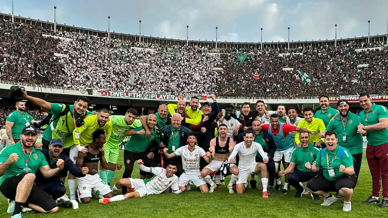مولودية الجزائر يتوج بلقب الدوري الجزائري