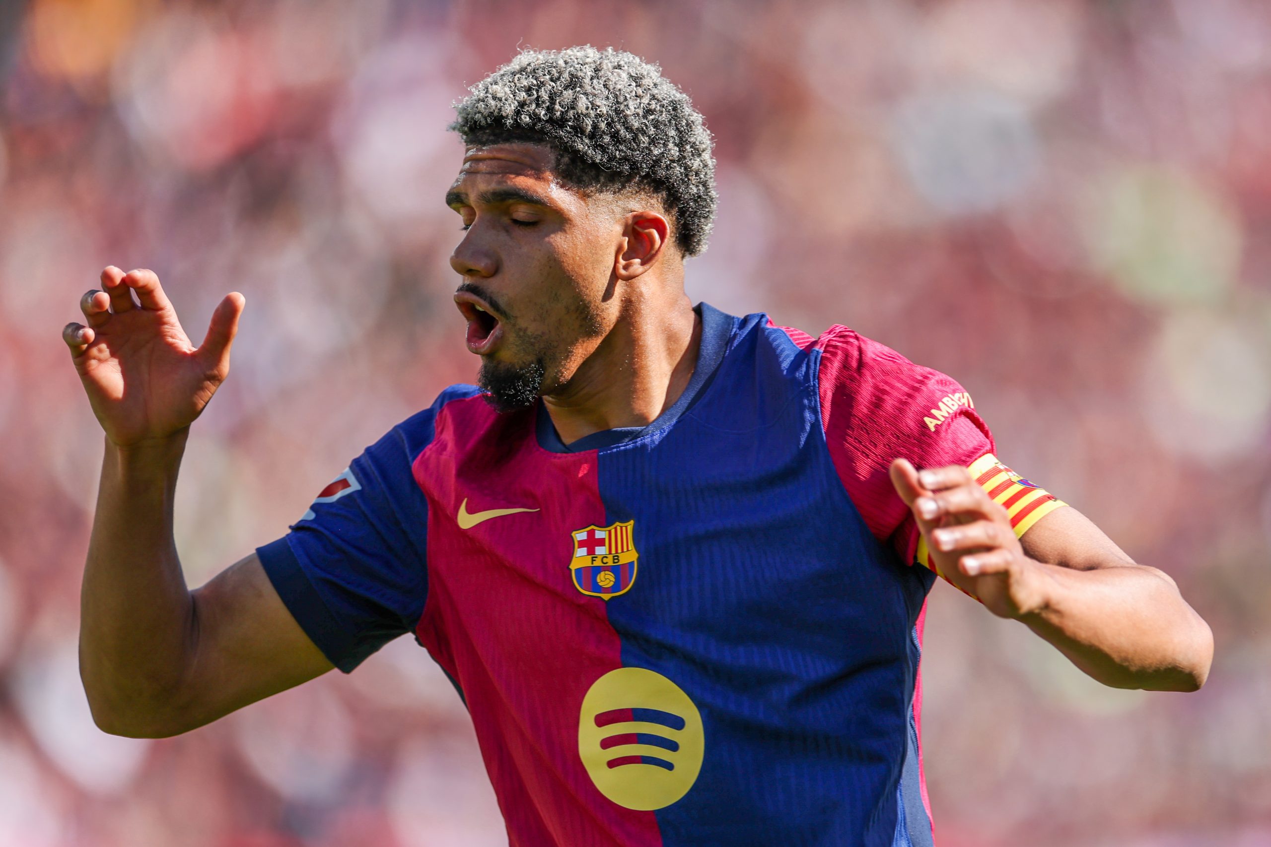 هل يرحل أراوخو عن برشلونة هذا الصيف؟