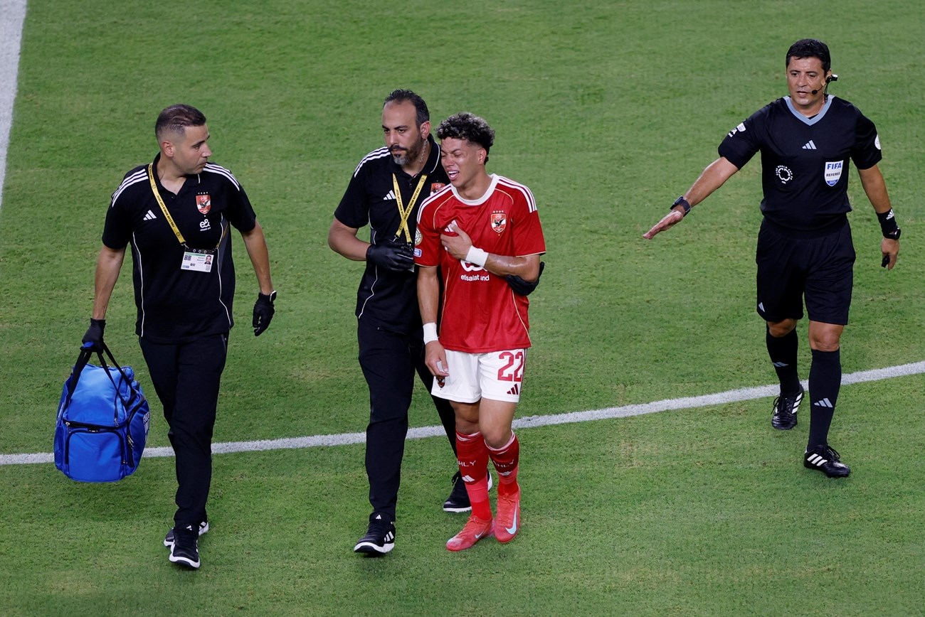 إمام عاشور يفجر أزمة تجديد عقد الأهلي