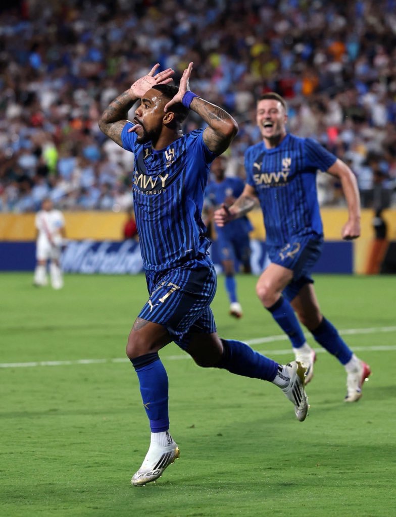 وكيله: مالكوم مستمر مع الهلال