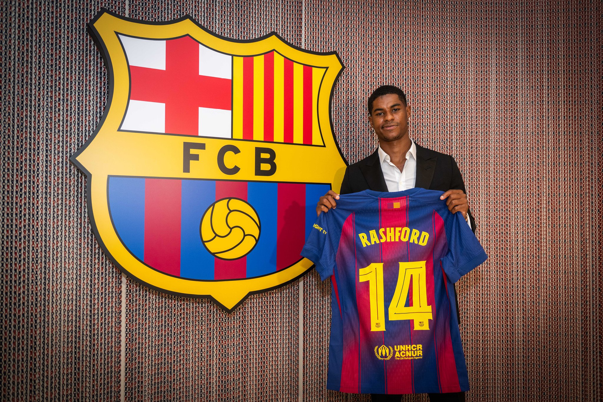 برشلونة يتراجع في حجم الإنفاق بالميركاتو الصيفي