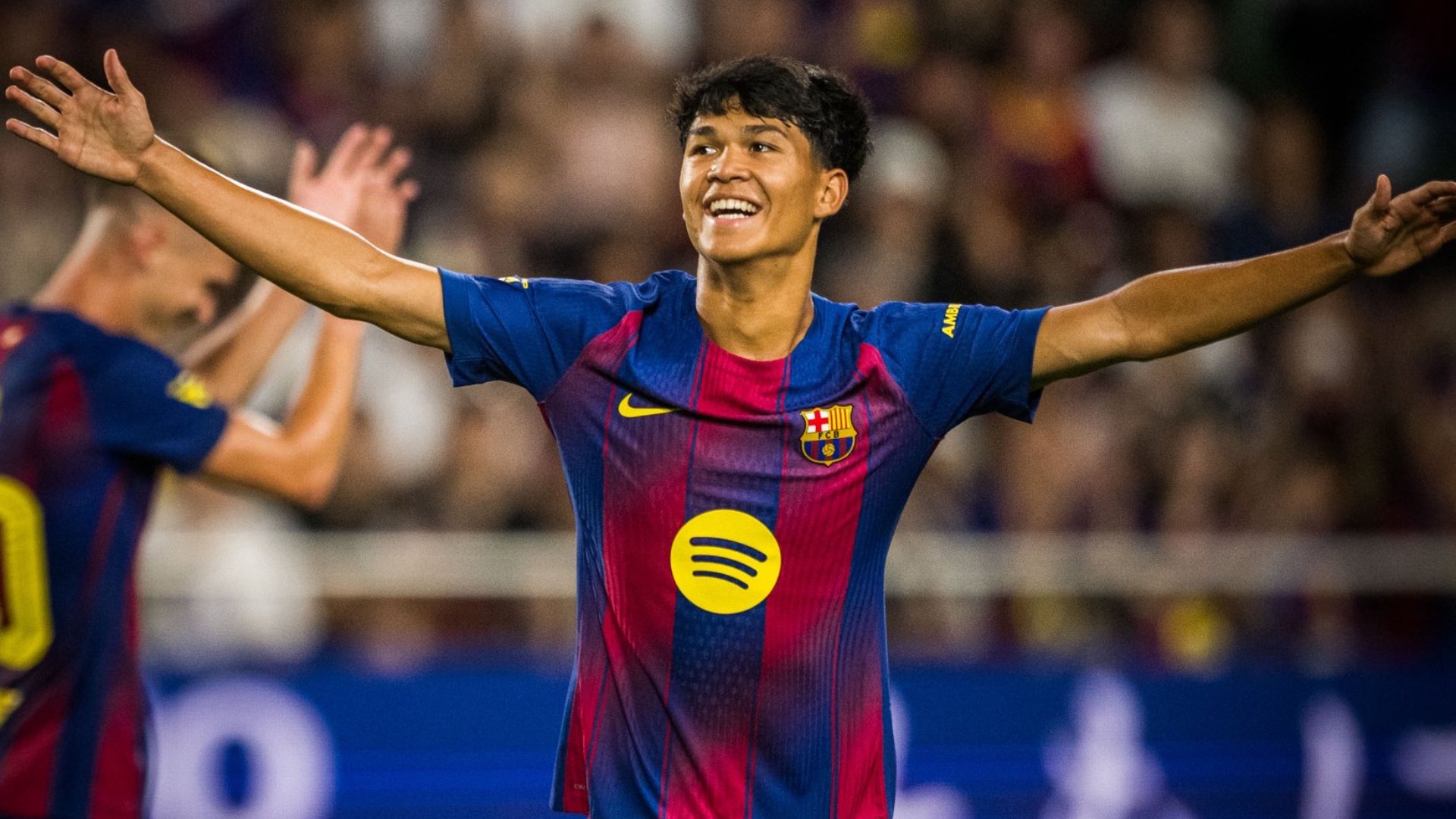 Barcelona star achieves 200,000 followers!