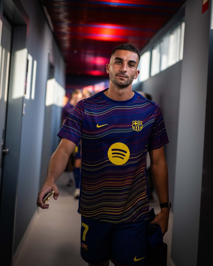 نجم برشلونة يرفض دوري روشن!