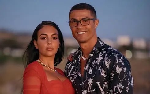Ronaldo surprises Georgina with a fabulous ring