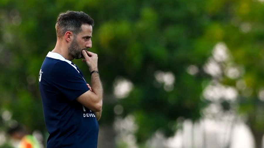 ميدو يفتح النار على مدرب الزمالك