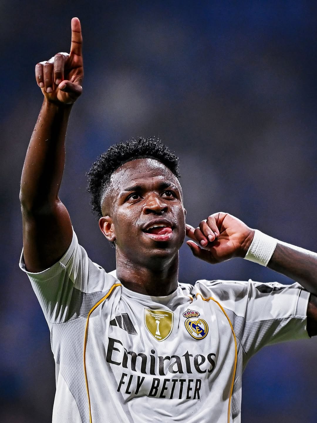 Vinicius returns to stir controversy!