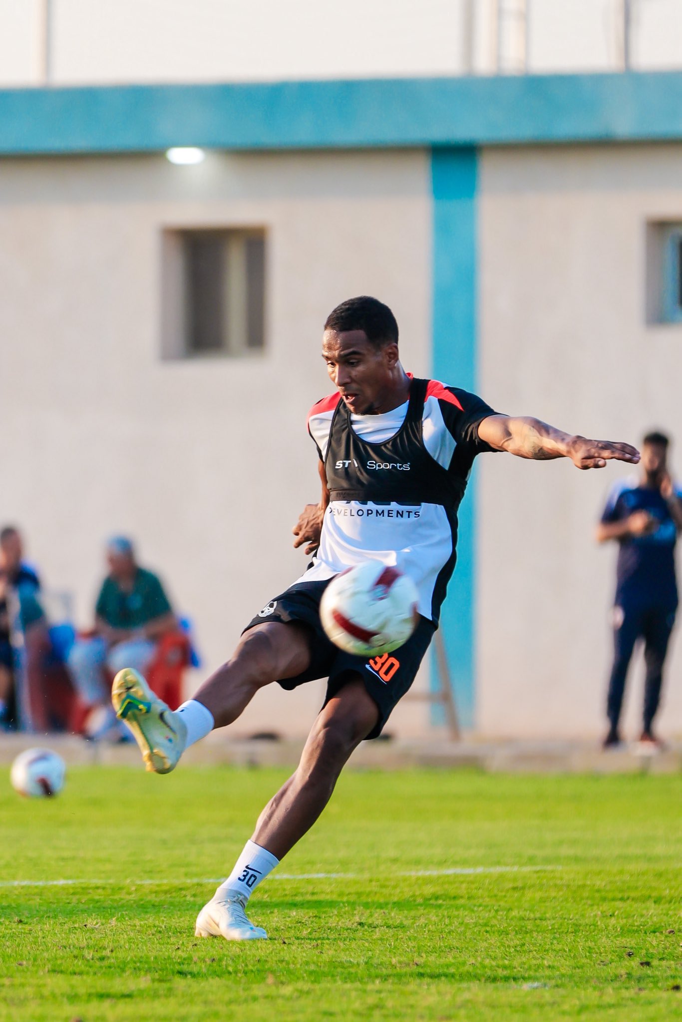 رد ناري من وكيل الجزيري على مدرب الزمالك