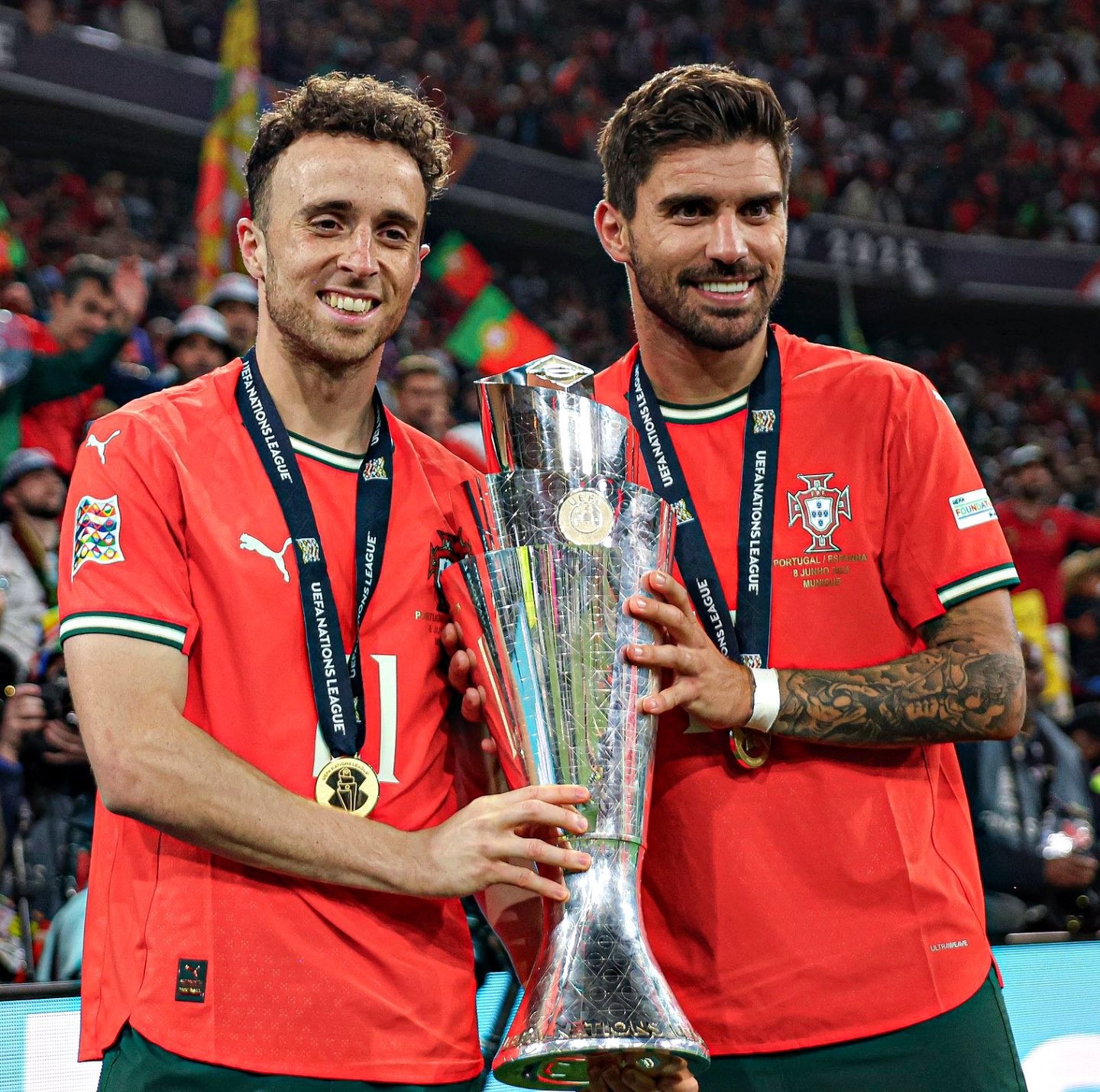 Neves pays tribute to Jota by wearing his Portugal shirt