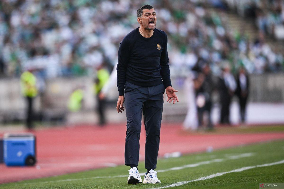 سيرجيو كونسيساو يرفض تدريب الأهلي المصري