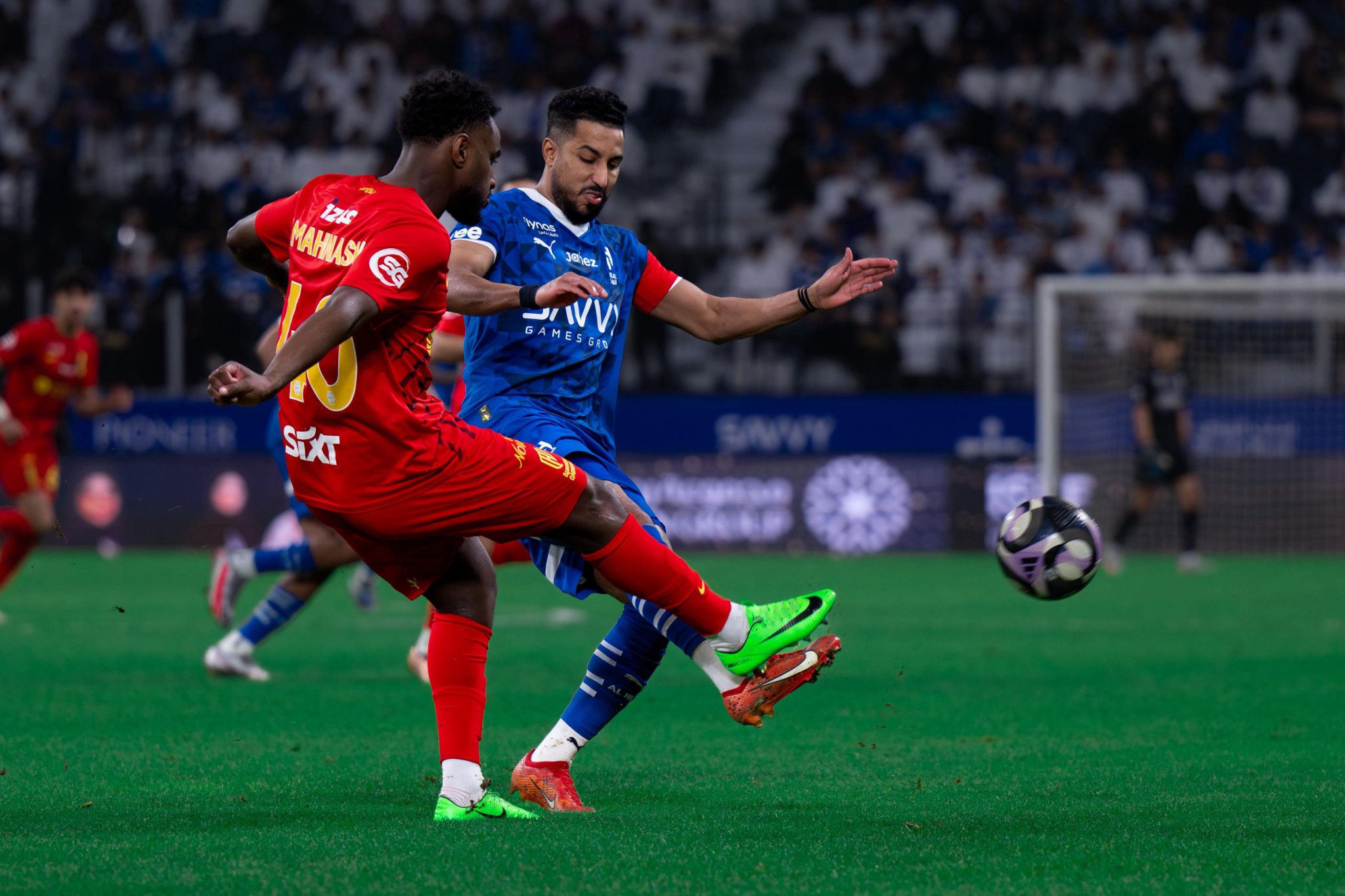 الهلال والقادسية في مواجهة مشتعلة