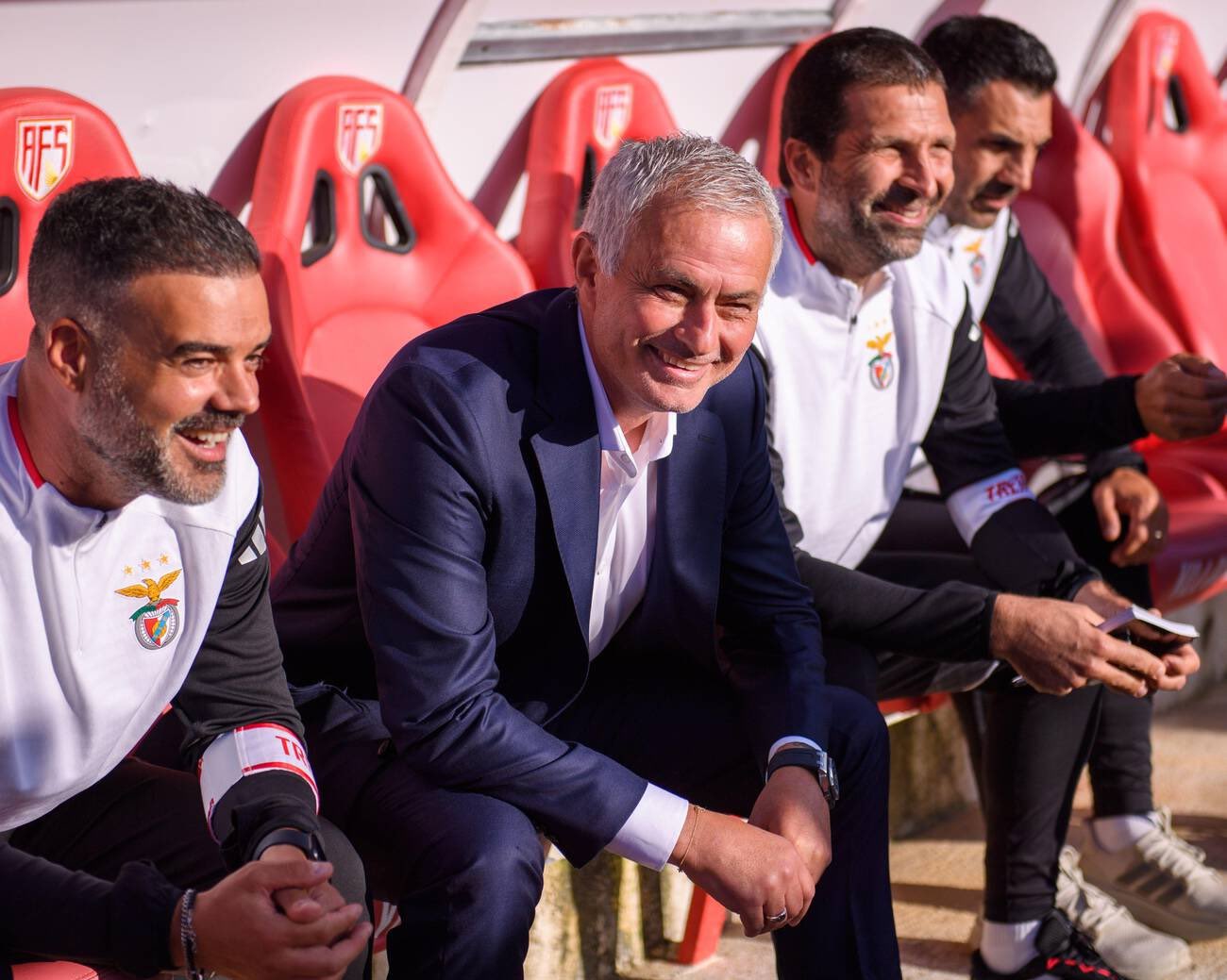 Mourinho plans to bring Benzema to Benfica