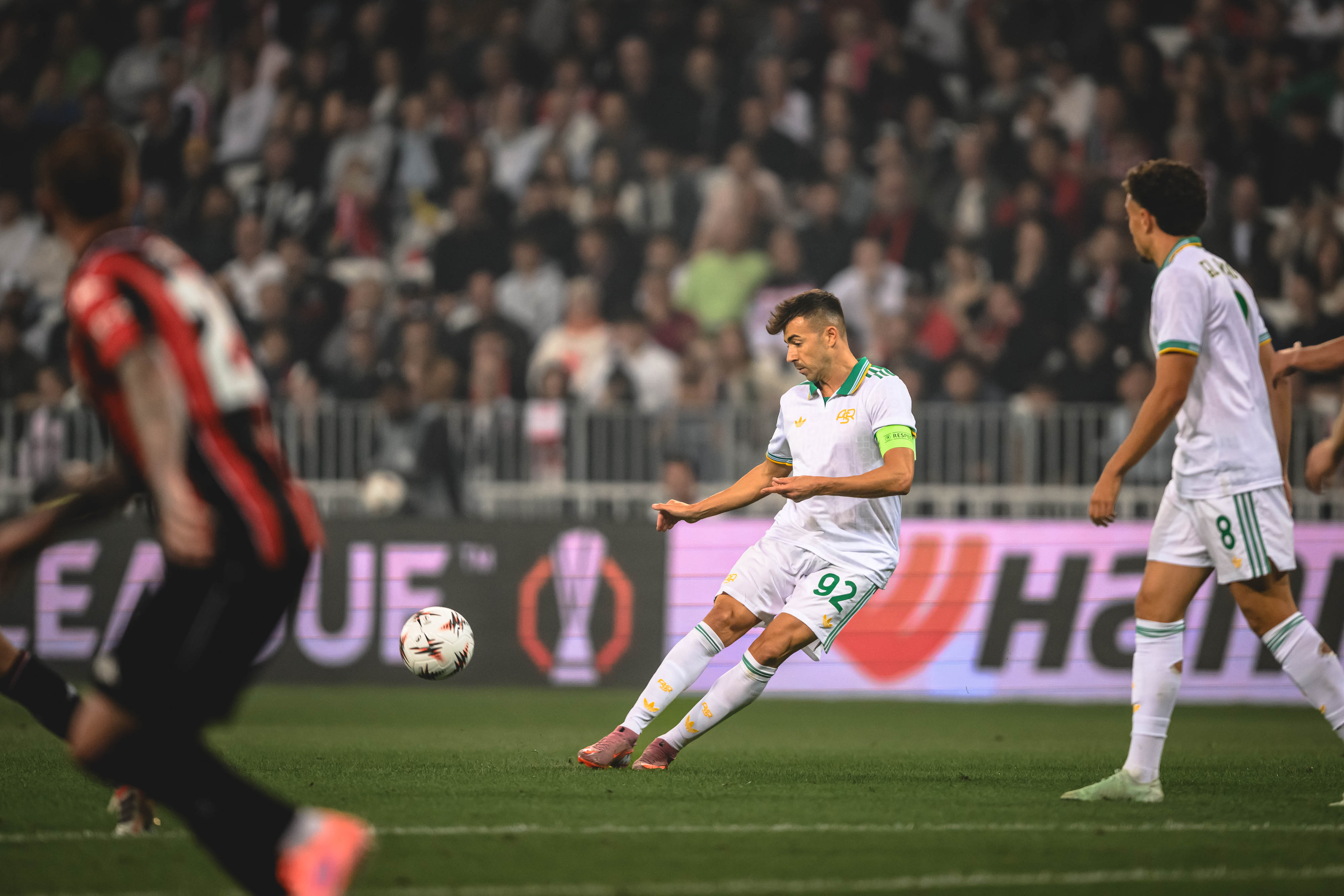 روما يخطف فوزًا من نيس بالدوري الأوروبي