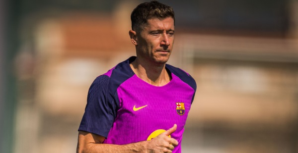 Lewandowski shocks Barcelona before El Clásico