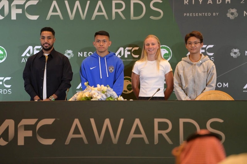 سالم الدوسري: نجاح المنتخب أهم من الجوائز الفردية