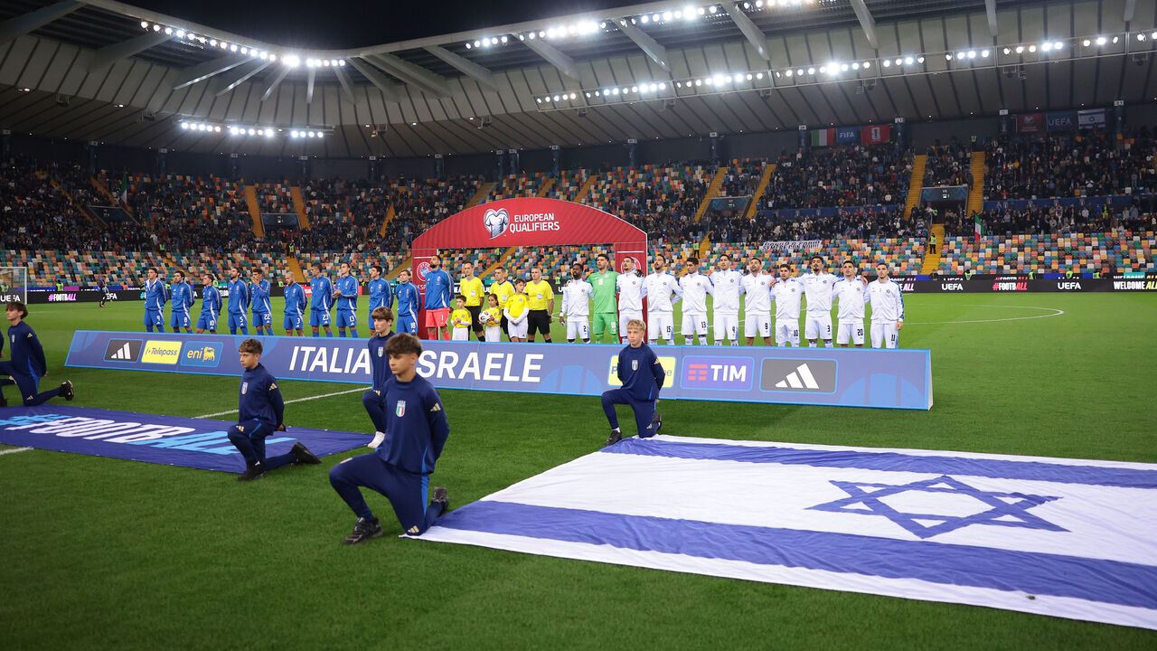 «FIFA» يدرس معاقبة الاتحاد الإيطالي