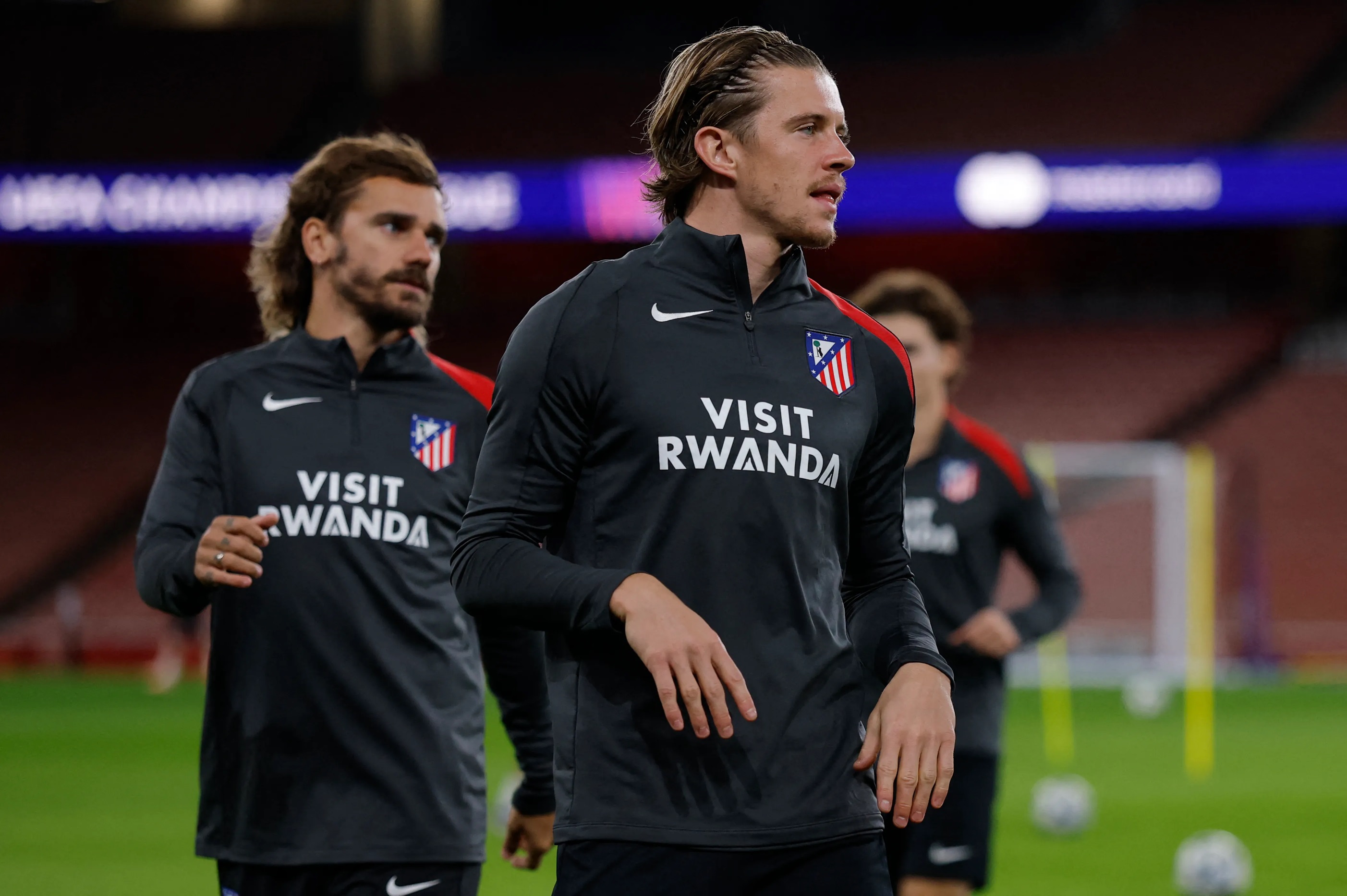 Atletico Madrid complains to Arsenal over hot water