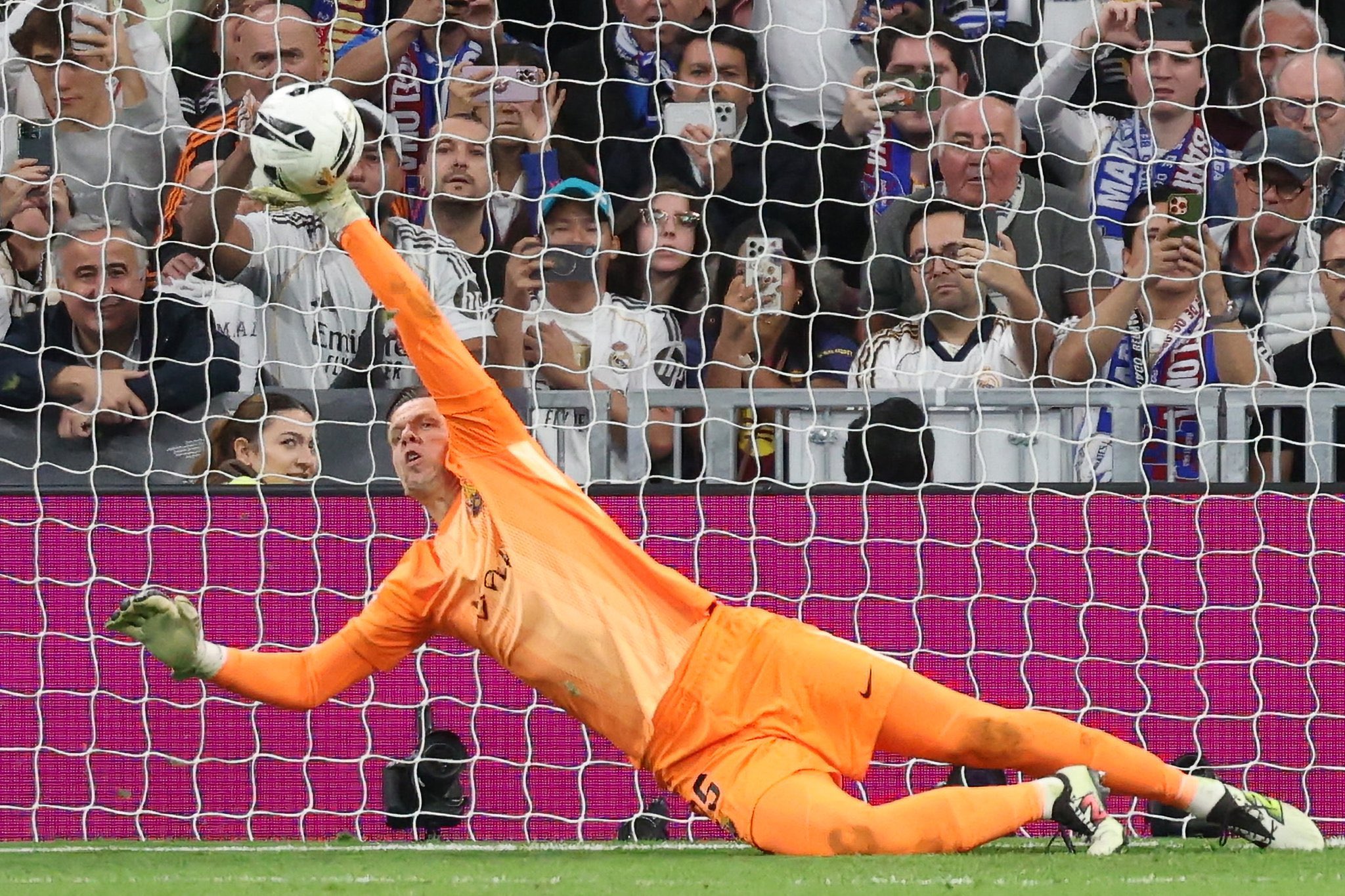 Szczesny achieves a record that Barcelona has not scored for 3 years