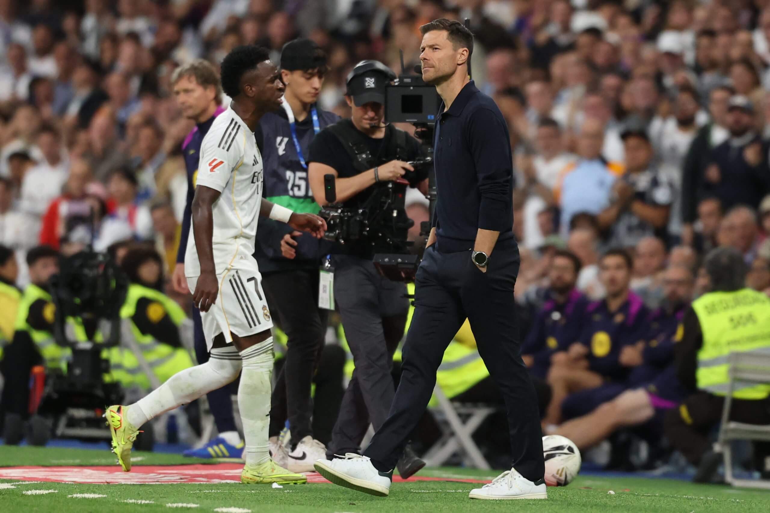 Real Madrid warns Vinicius