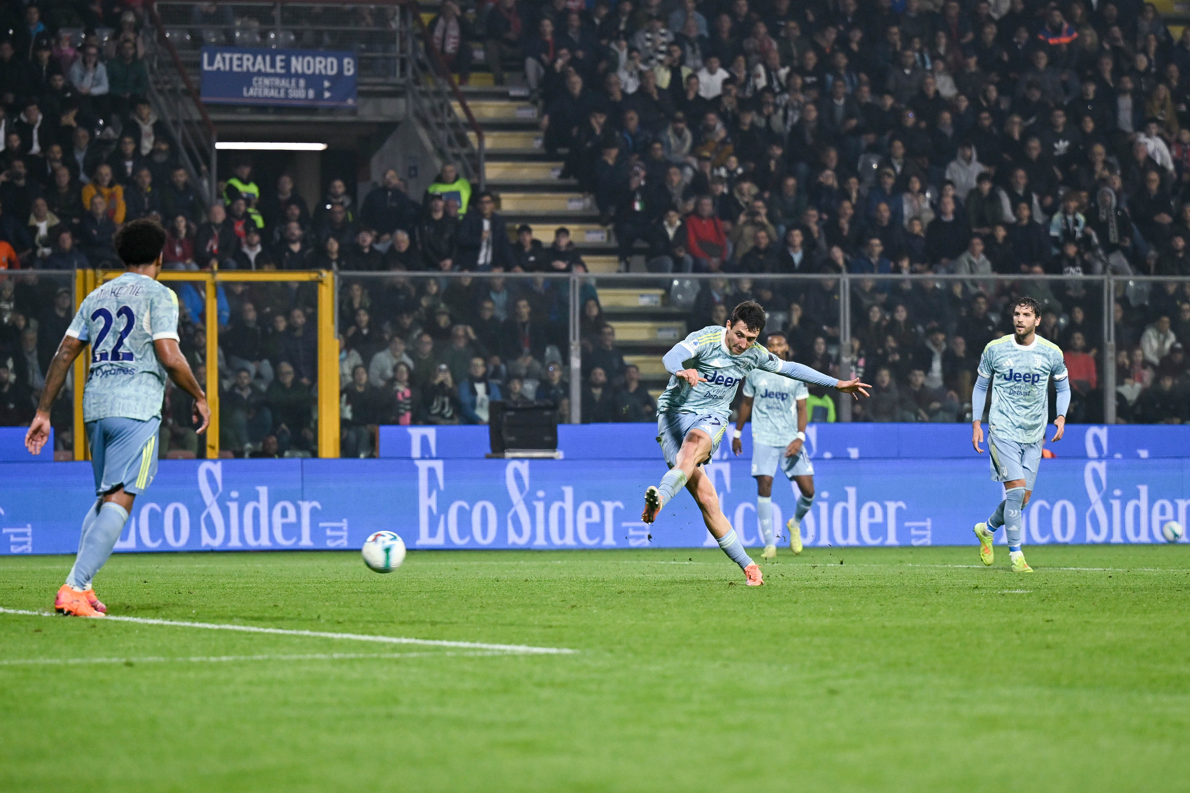  اليوفي يُسقط كريمونيزي في بداية عصر سباليتي