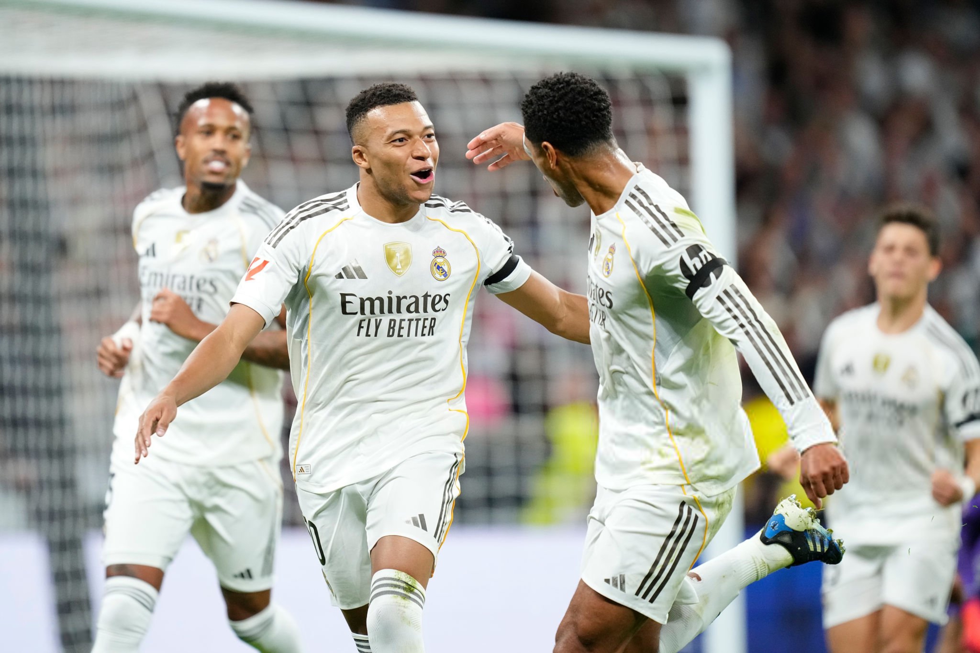 ريال مدريد يسحق فالنسيا برباعية