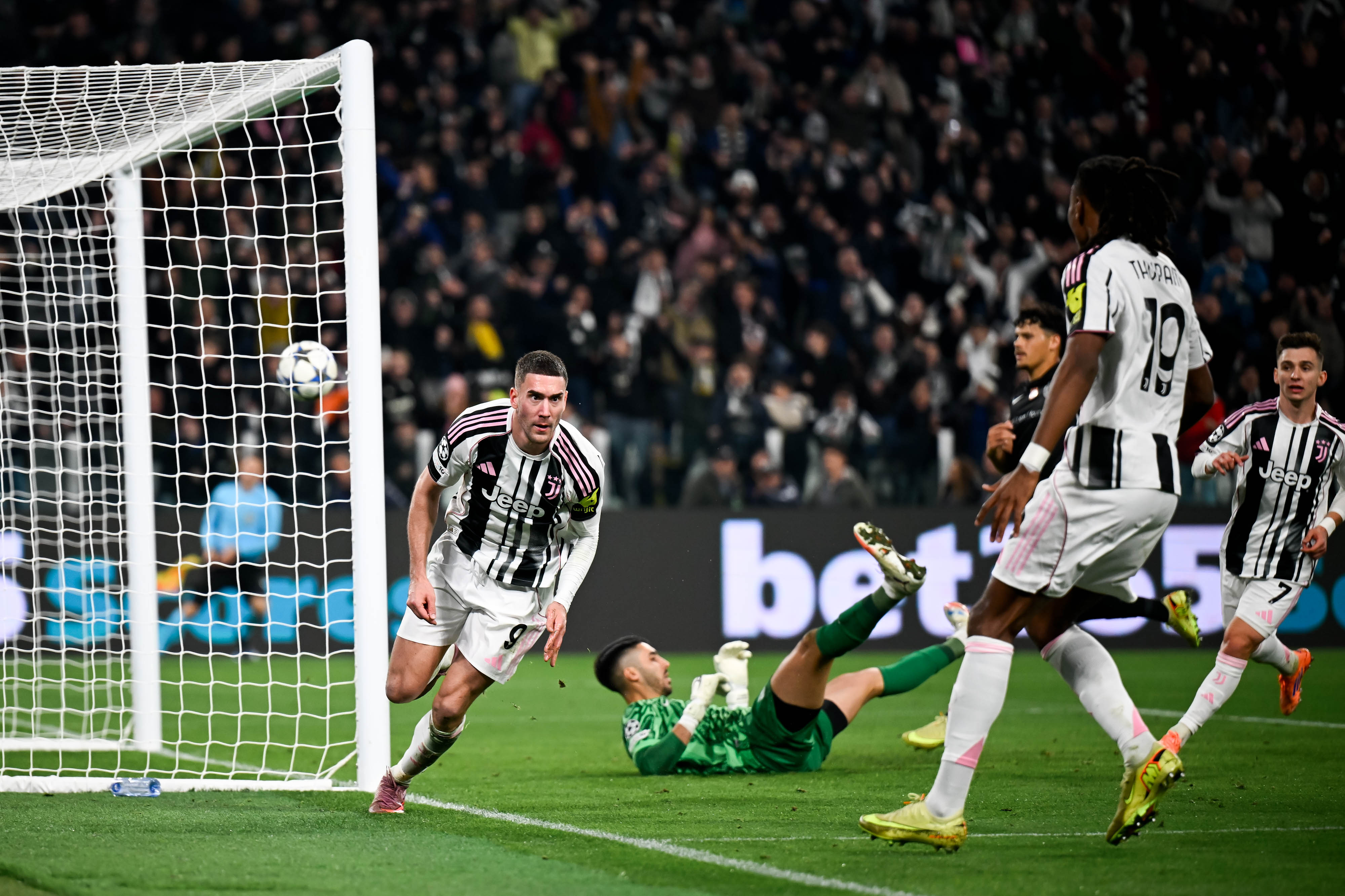 اليوفي يسقط في فخ لشبونة بدوري الأبطال