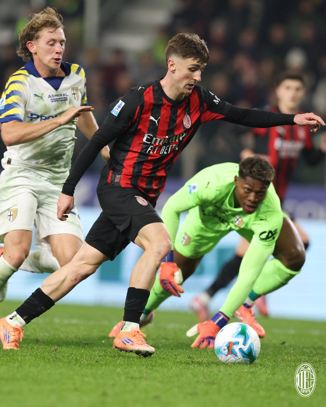 بارما يفرض التعادل على ميلان