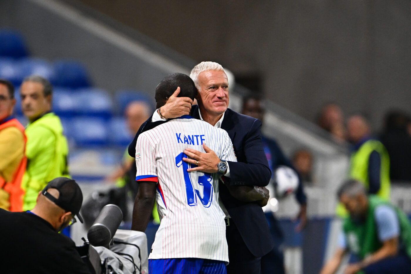 88 لاعبًا في 13 عامًا.. كيف يدير ديشامب فرنسا؟