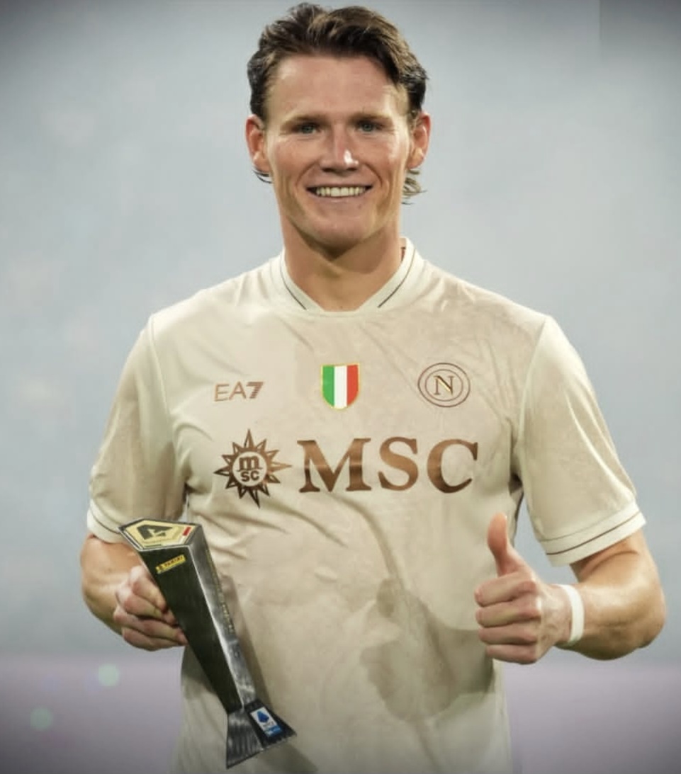 مانشستر يستهدف إعادة ماكتومناي للبريميرليج