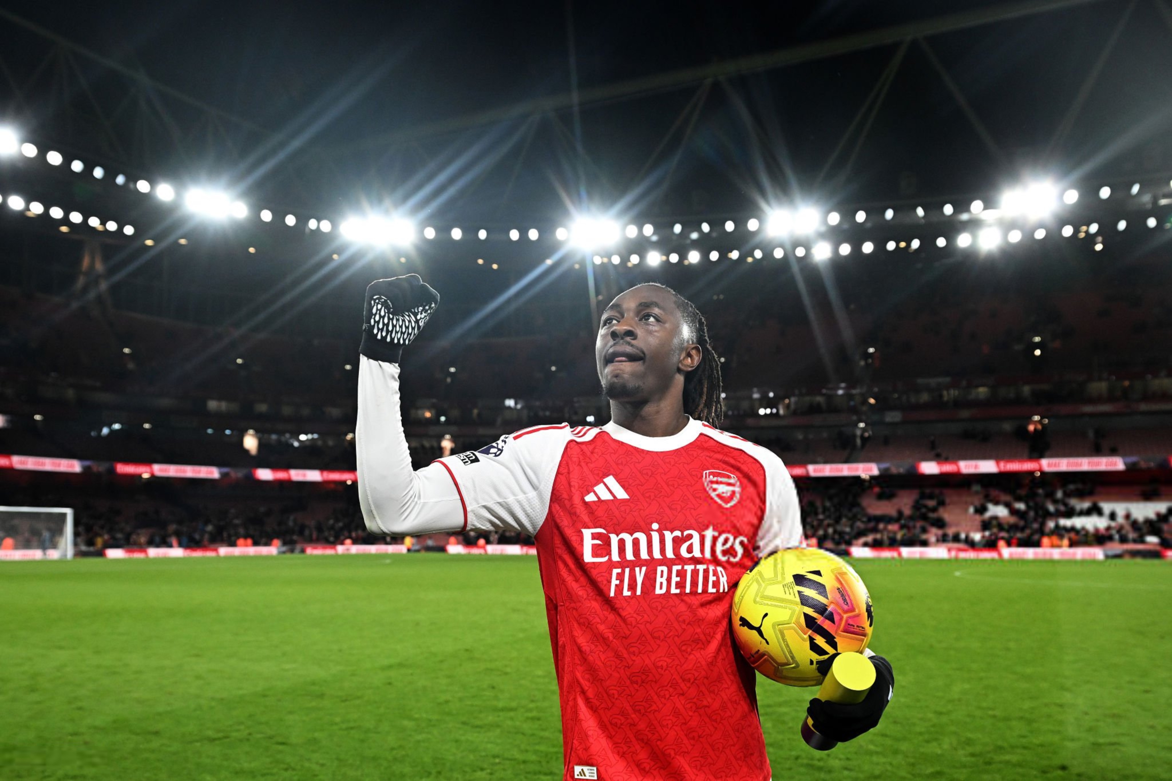 إيزي يدخل تاريخ ديربي شمال لندن