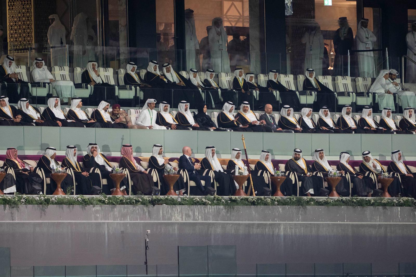 أمير قطر يرحب بالأشقاء العرب في كأس العرب