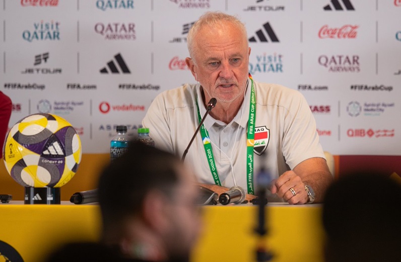 أرنولد: مواجهة الجزائر ستكون اختبارًا صعبًا