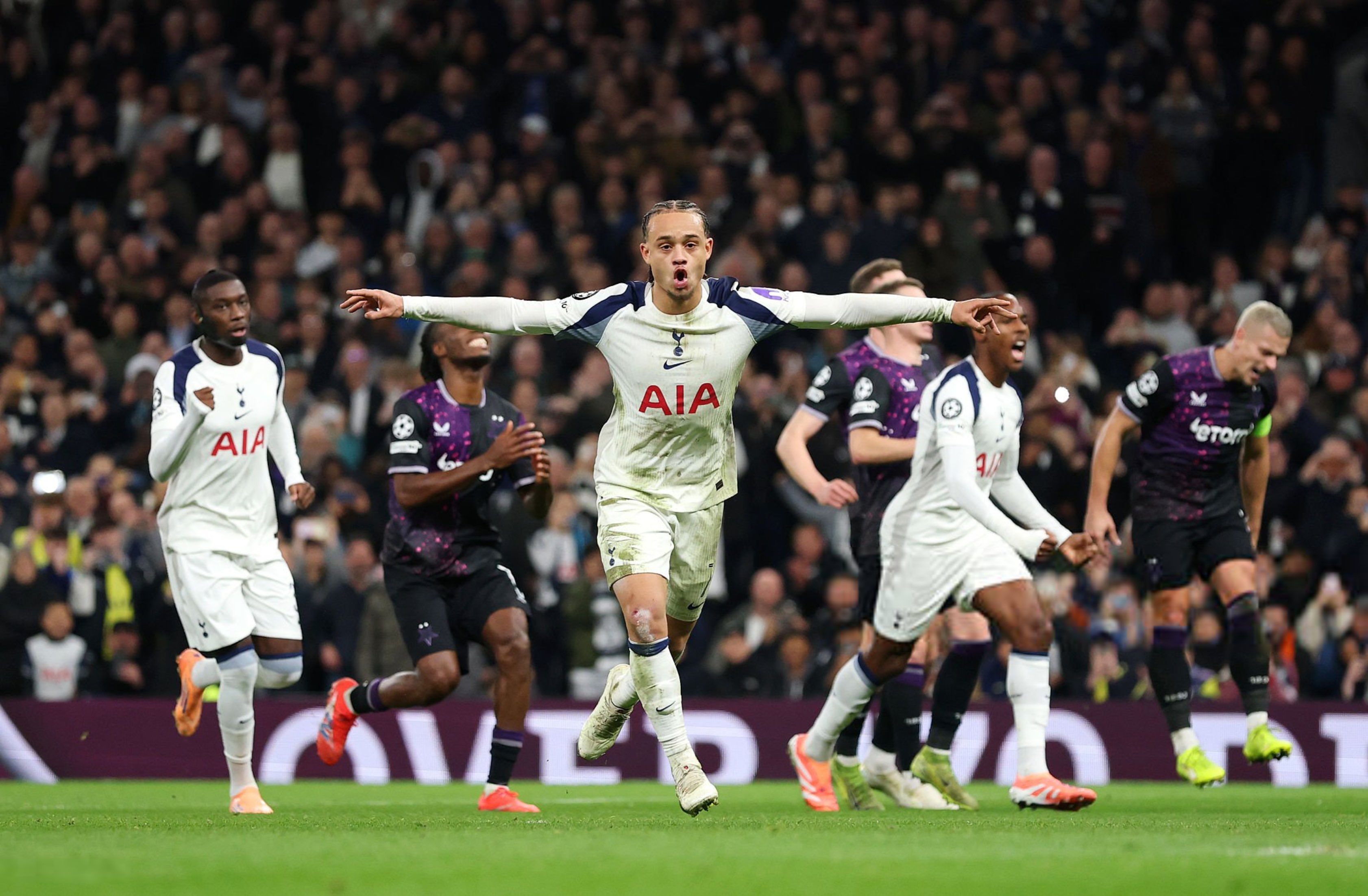 انتصارات لأتلتيكو مدريد وتوتنهام في الأبطال