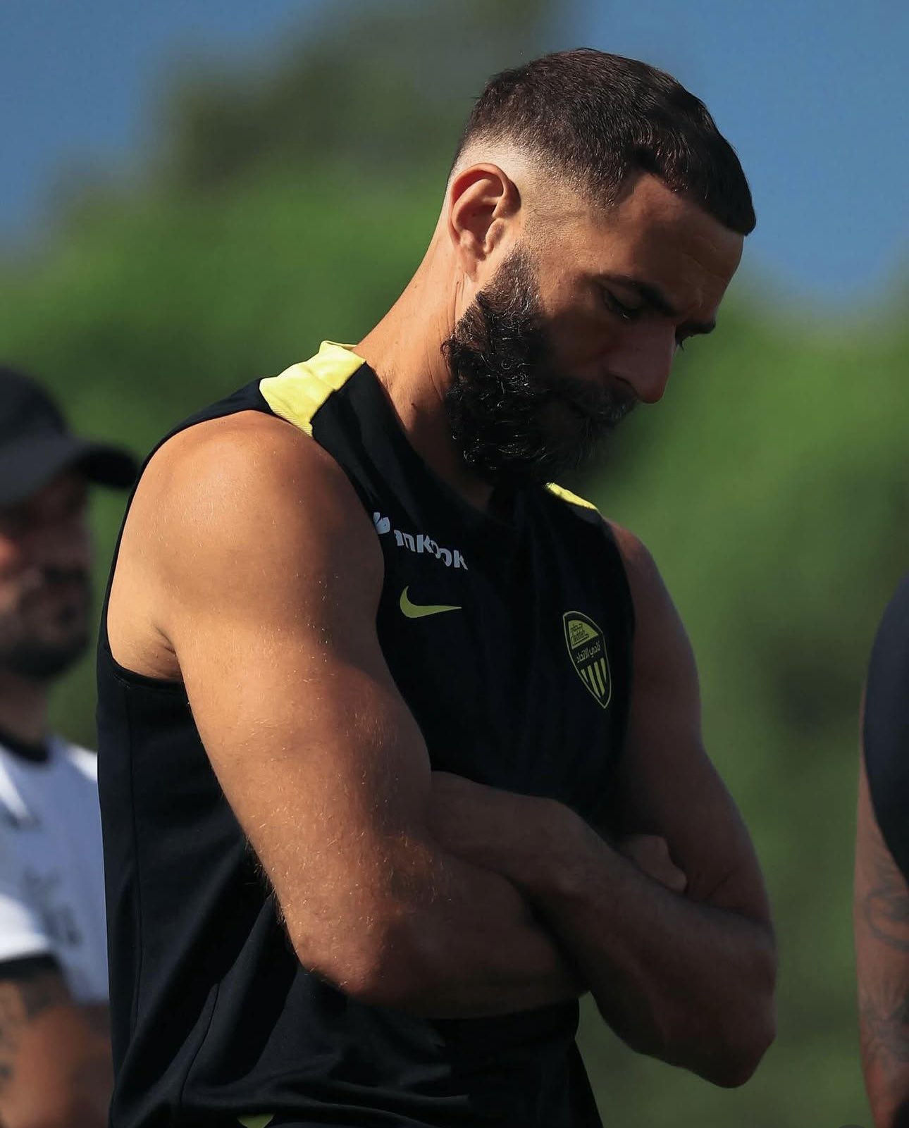 بنزيما يكشف سبب معاناة ريال مدريد