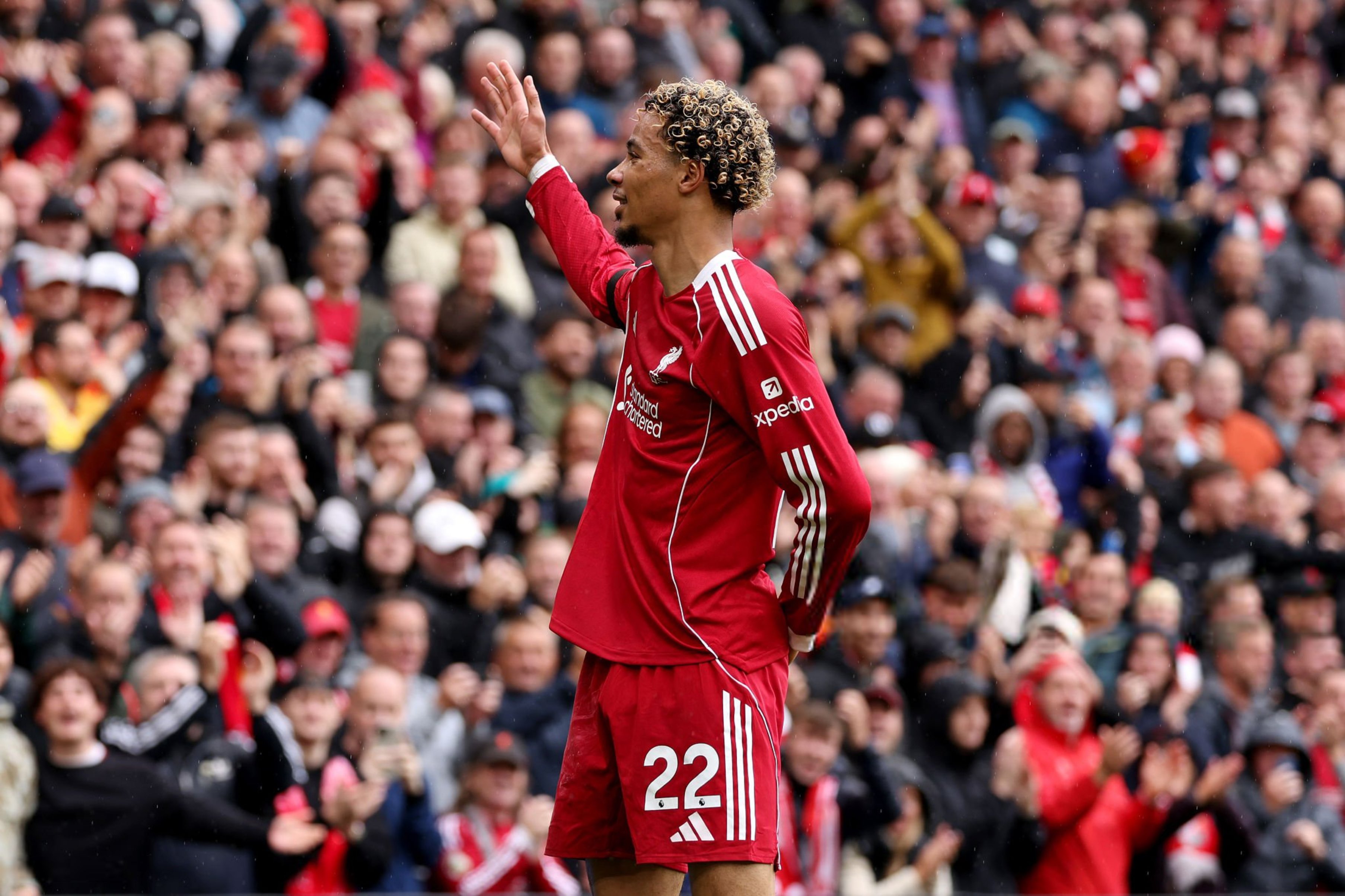 إيكيتيكي يقترب من معادلة رقم قياسي في ليفربول