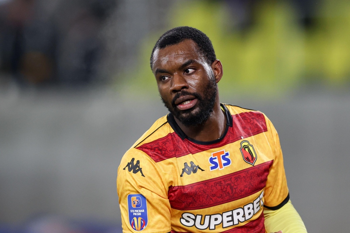 نادي بولندي يسخر من عرض الأهلي لضم لاعبه