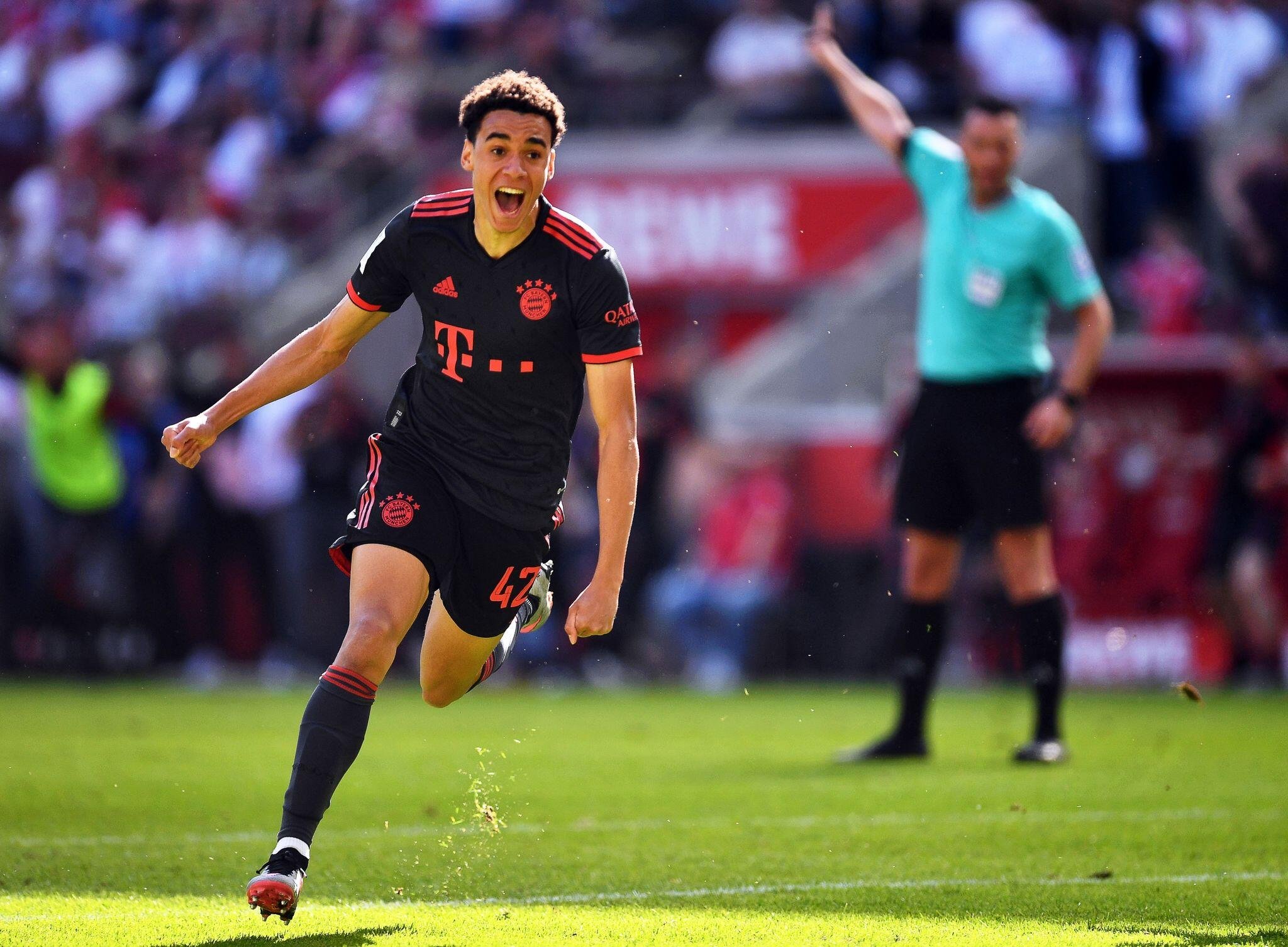 خطة بايرن لعودة موسيالا إلى الملاعب