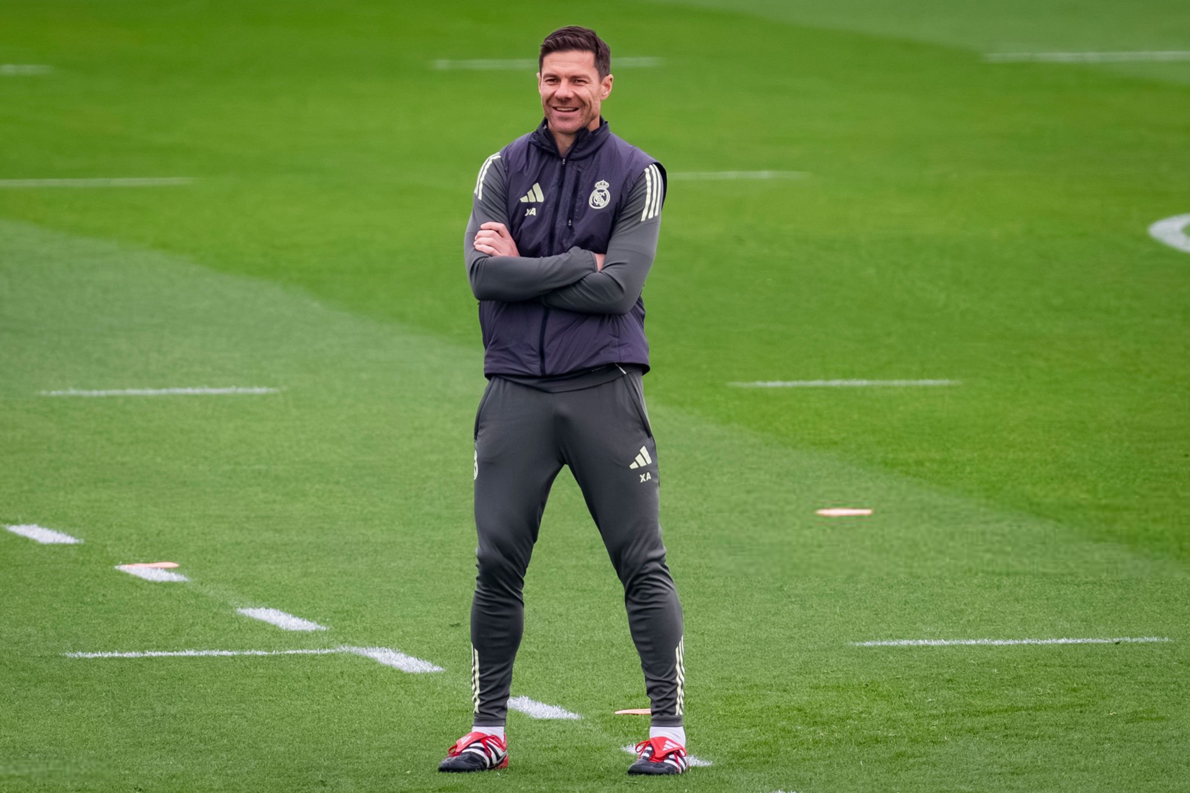 كاسياس يدافع عن ألونسو ضد الانتقادات