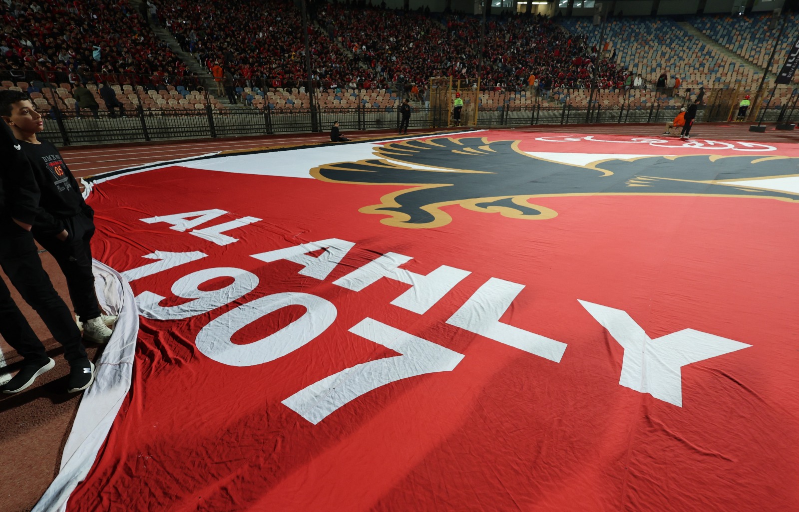 أزمة مالية مؤقتة تضرب الأهلي!