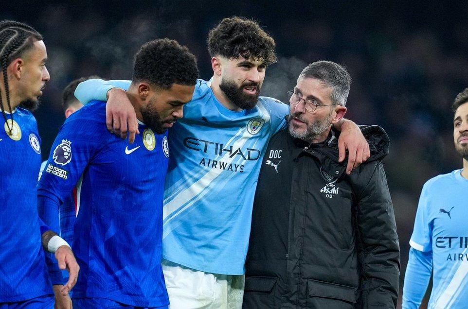 مان سيتي يستدعي موهبة شابة لتعويض جفارديول